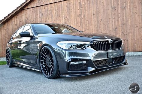 BMW G30