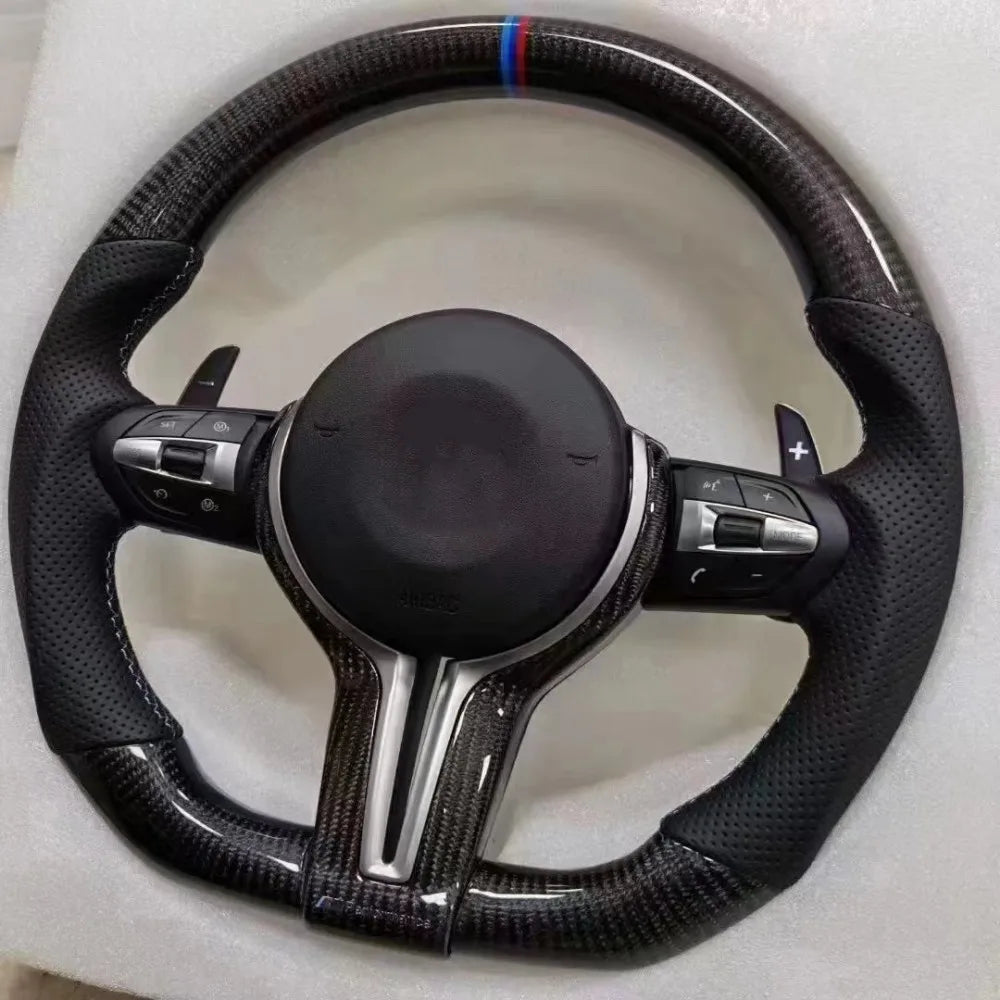 Volantes Personalizados em Carbono Real e com display Conta rotaçoes e velocimetro Bmw

Carbon Fiber Steering Wheel For BMW  M1 M2 M3 M4 M5 M6 M7 M8 1-7 Series X1 X2 X3 X4 X5 X6 Customized Alcantara Sport Wheel