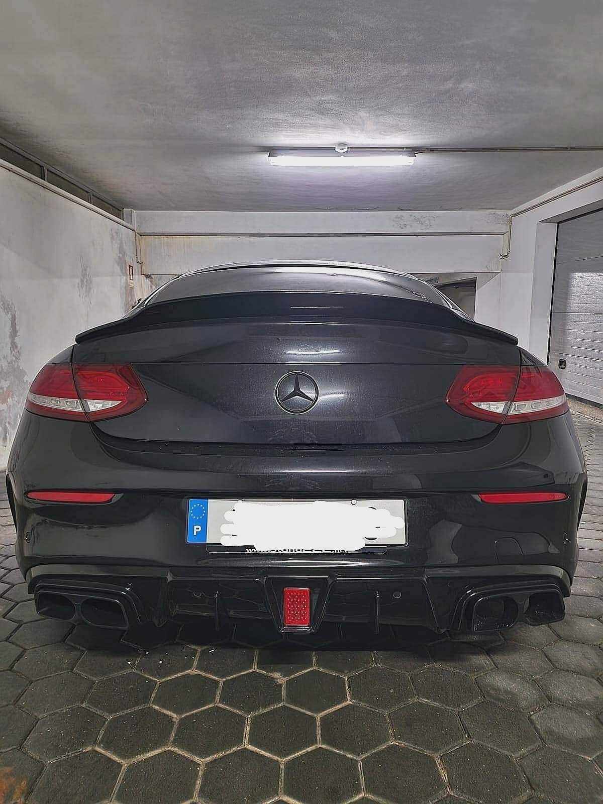 Kit Completo C63 Brabus Com Stop F1 MERCEDES W205 Coupe

Rear Bumper Diffuser with Exhaust Tips For Mercedes-Benz C-Class  W205 C200 C300 C400 C43 C63 AMG